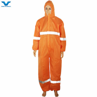 Eenmalige overalls met reflecterende strepen in microporeus/SMS/niet-geweven/PP materiaal