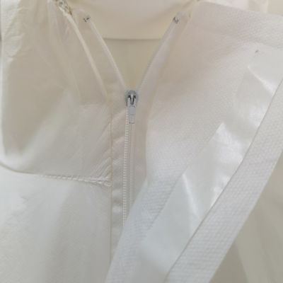 Eenmalige witte microporeuze 56GSM Tyvek 500 PPE veiligheidspakken voor de markt van Chili