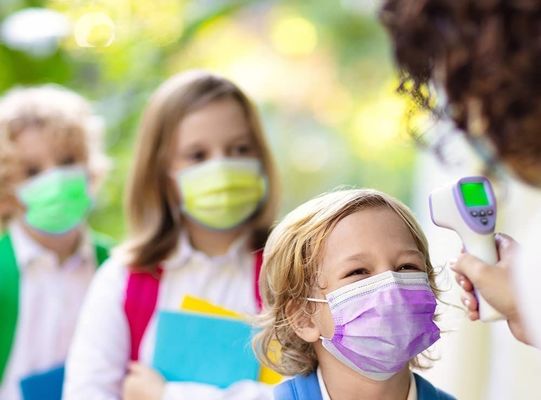 Niet-steriliserend 3 laag Eardrop wegwerpgezichtmasker voor kinderen Tieners 14,5*9,5 Cm