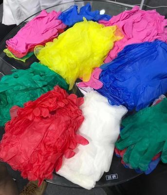 Poedervrije wegwerphandschoenen van blauw vinylnitrile voor medisch onderzoek en reiniging
